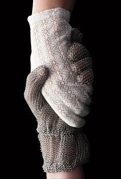 LIDZIE ALVISA - Untitled - Series Fragile, 2015