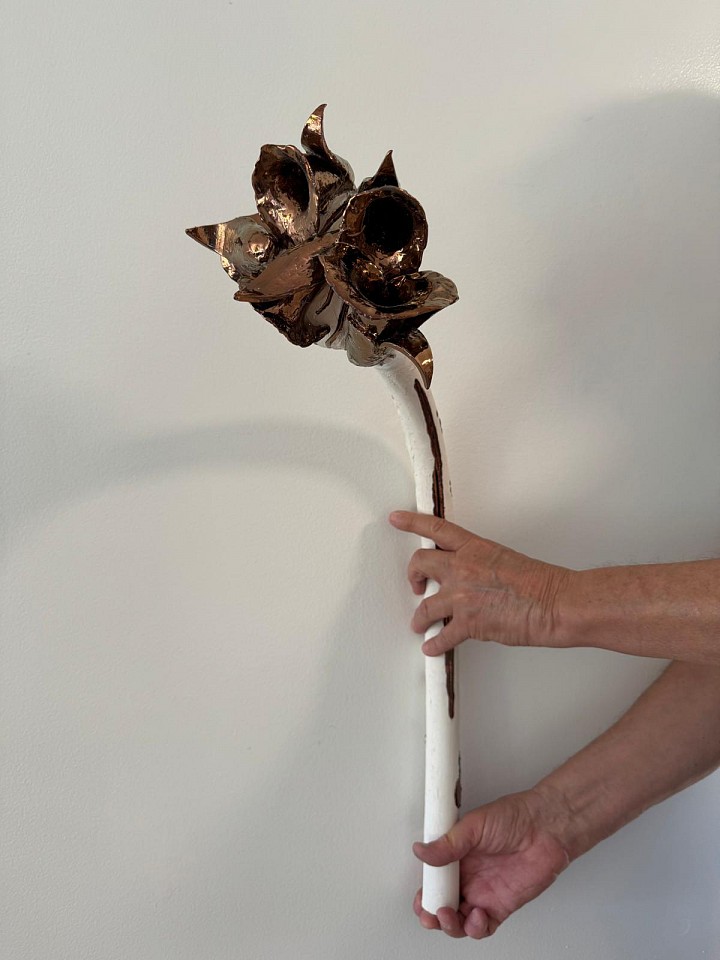 NICOLAS LEIVA, FLOWER, 2024
Majolica and cooper, 7 x 26 x 13 in. (17.8 x 66 x 33 cm)
NL--C0012