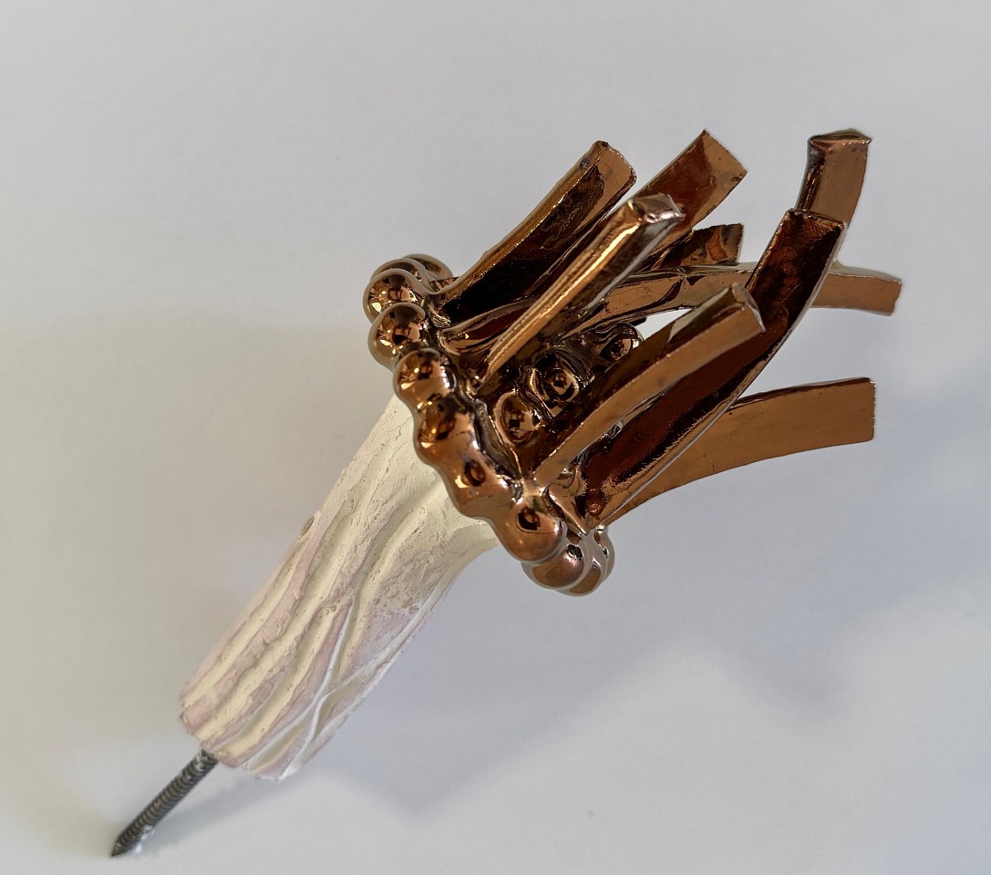 NICOLAS LEIVA, FLOWER, 2025
Majolica and cooper, 4 x 6 x 3 in. (10.2 x 15.2 x 7.6 cm)
NL--C0019